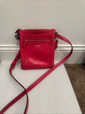 Coach legacy pink swingback crossbody bag purse with hangtag